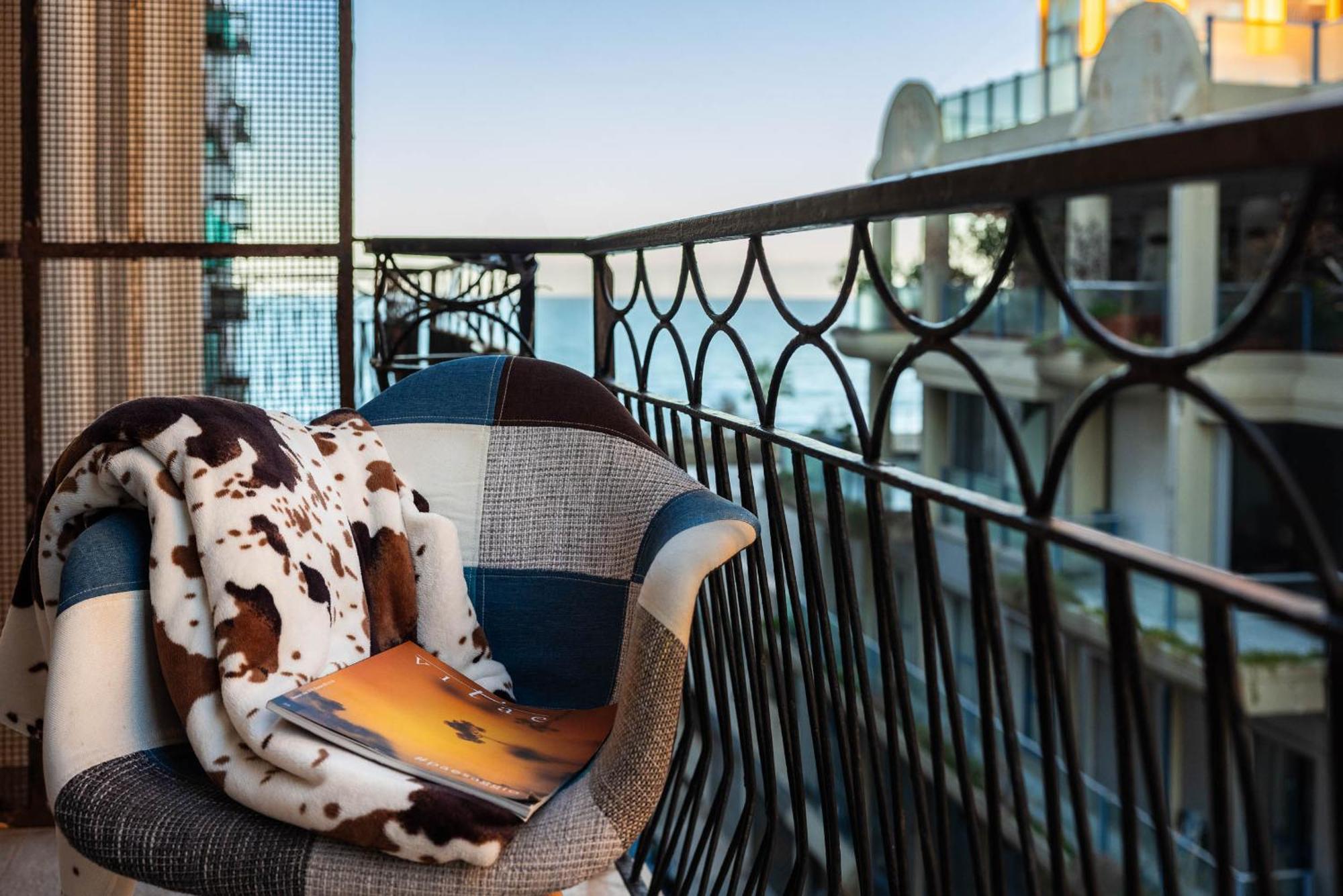 Casa Dei Visionari - Mare Apartment Bari Luaran gambar