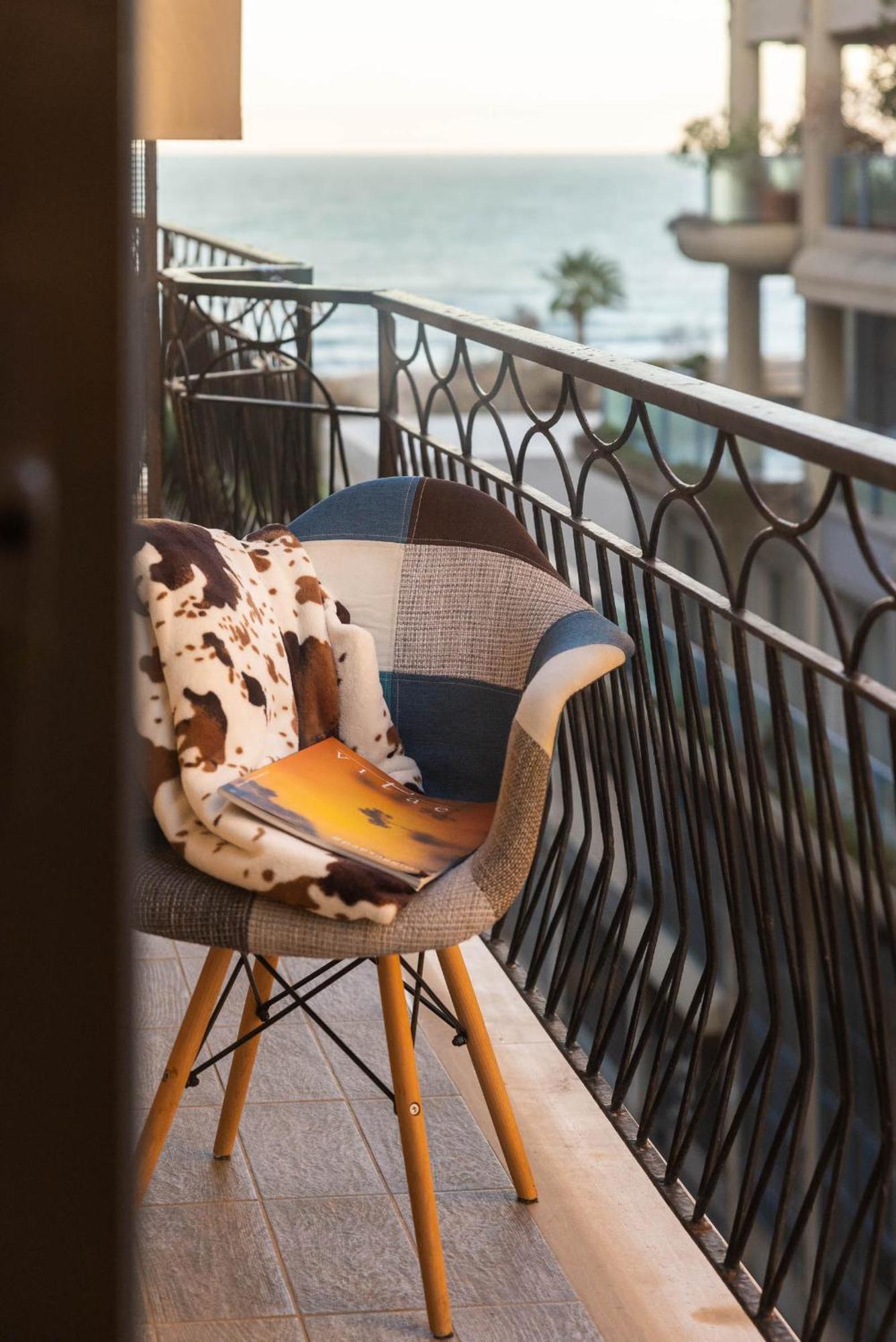 Casa Dei Visionari - Mare Apartment Bari Luaran gambar