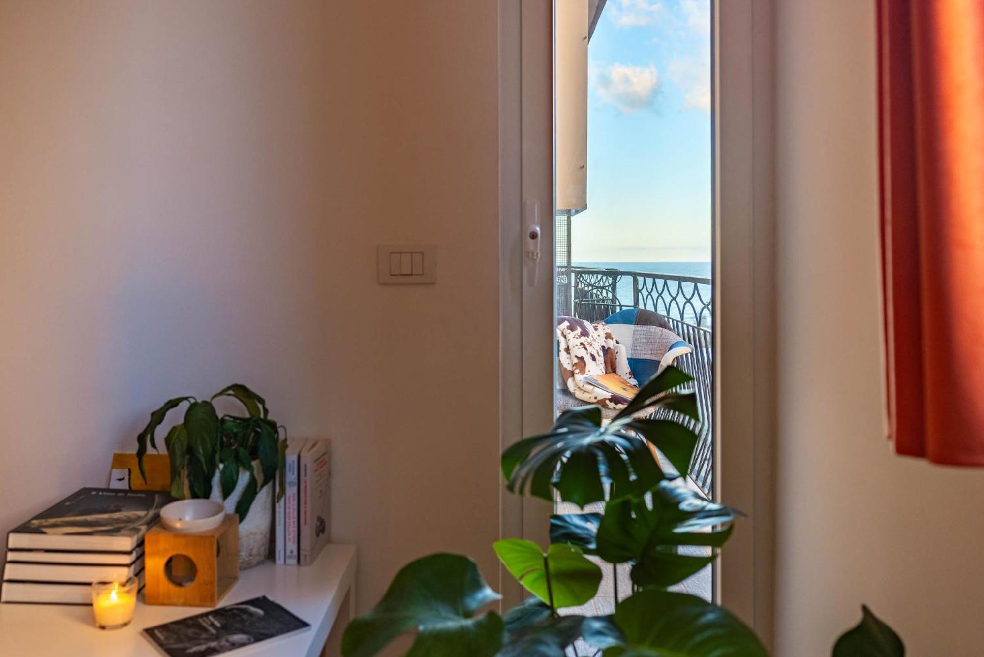 Casa Dei Visionari - Mare Apartment Bari Luaran gambar
